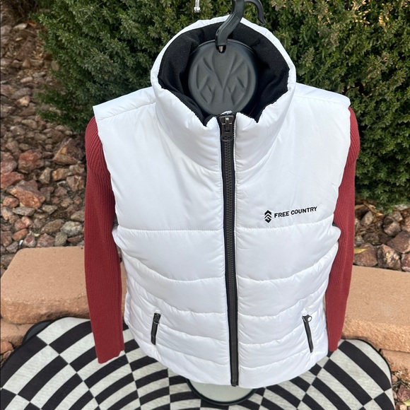 Free Country white-thick Puffer Vest with pockets-size Small-brand new/neverUsed - Picture 7 of 17